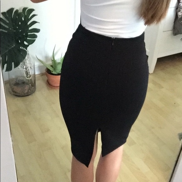 H&M - Picture 2 of 3